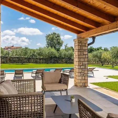 Sole Divino By Briskva וילה