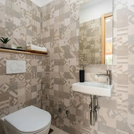 Sole Divino By Briskva *